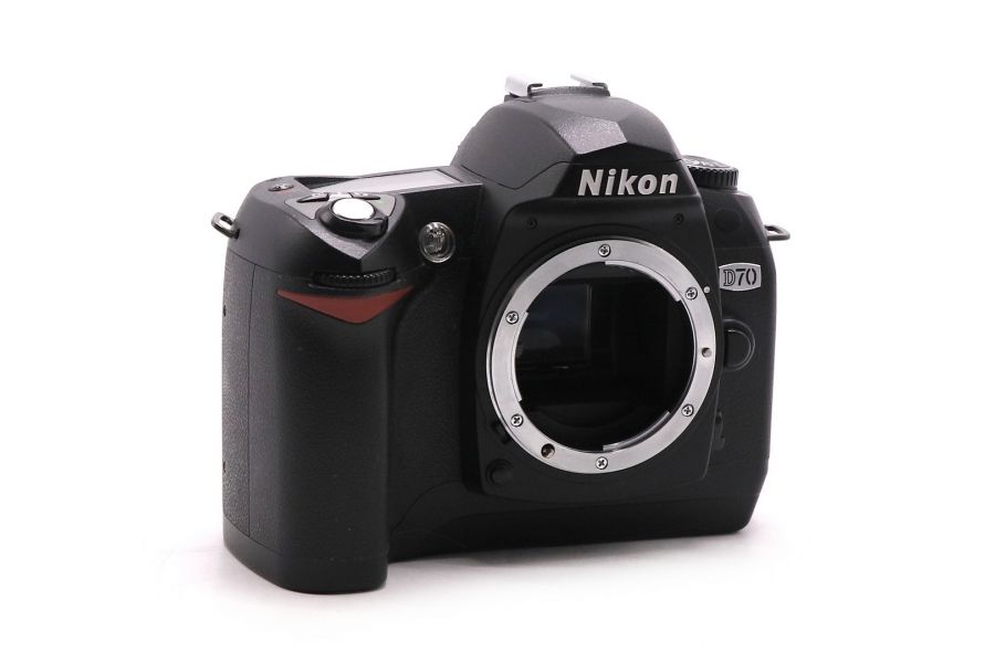 Фотокамера Nikon D70 body (пробег 11500 кадров)