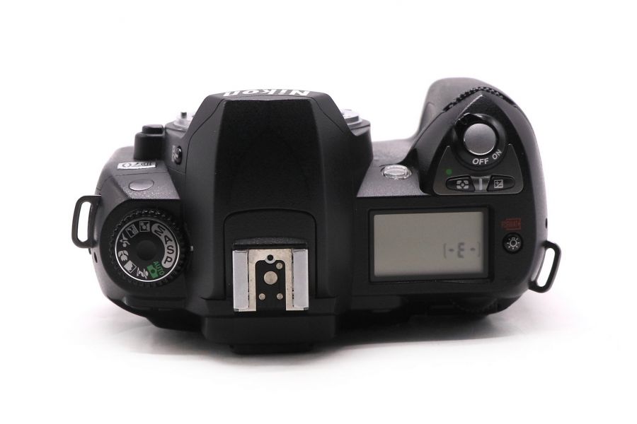 Фотокамера Nikon D70 body (пробег 11500 кадров)