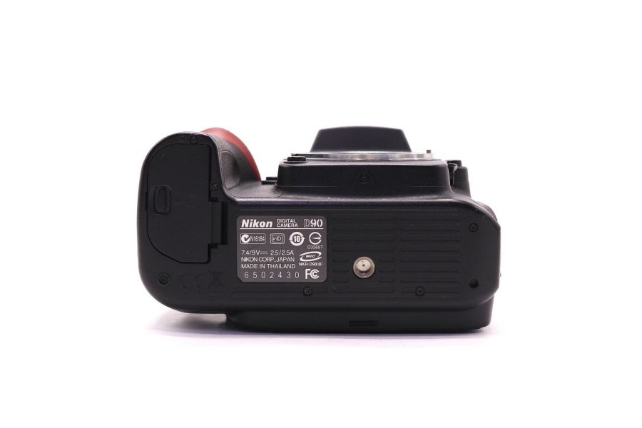 Nikon D90 body (пробег 20000 кадров)