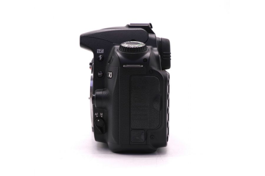 Фотокамера Nikon D90 body (пробег 20795 кадров)