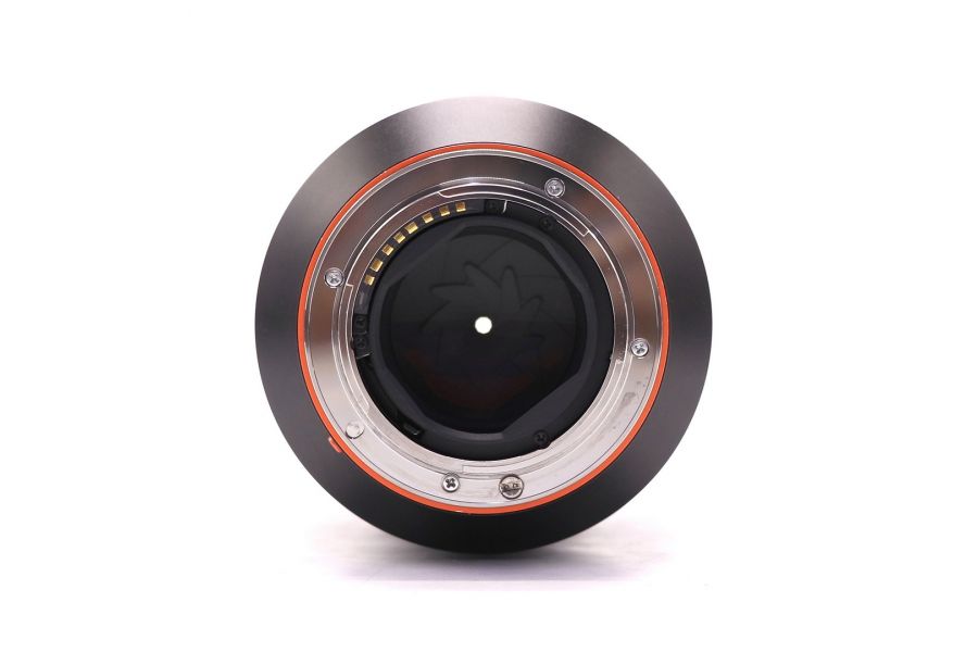 Sony Carl Zeiss Sonnar T*135mm f/1.8 ZA (SAL-135F18Z)