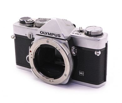 Фотоаппарат серебристый Olympus OM-1n body (Japan)