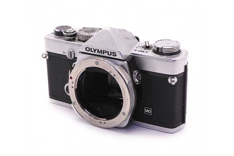 Фотоаппарат серебристый Olympus OM-1n body (Japan)
