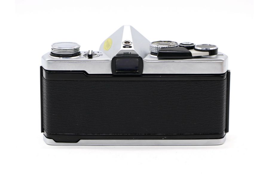 Фотоаппарат серебристый Olympus OM-1n body (Japan)