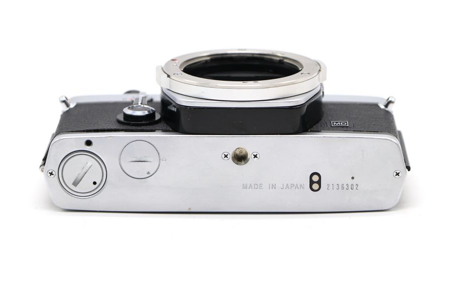 Фотоаппарат серебристый Olympus OM-1n body (Japan)