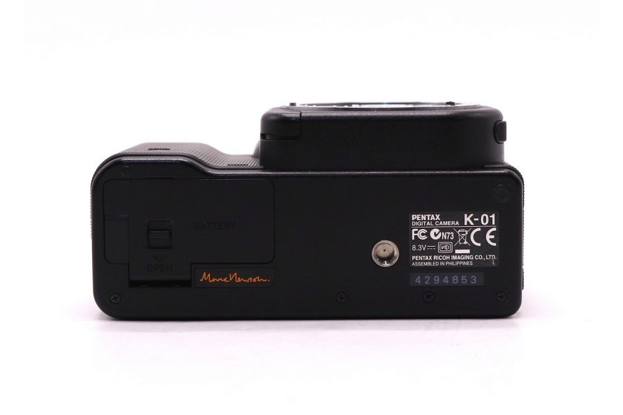 Pentax K-01 body (пробег 5910 кадров) беззеркальная