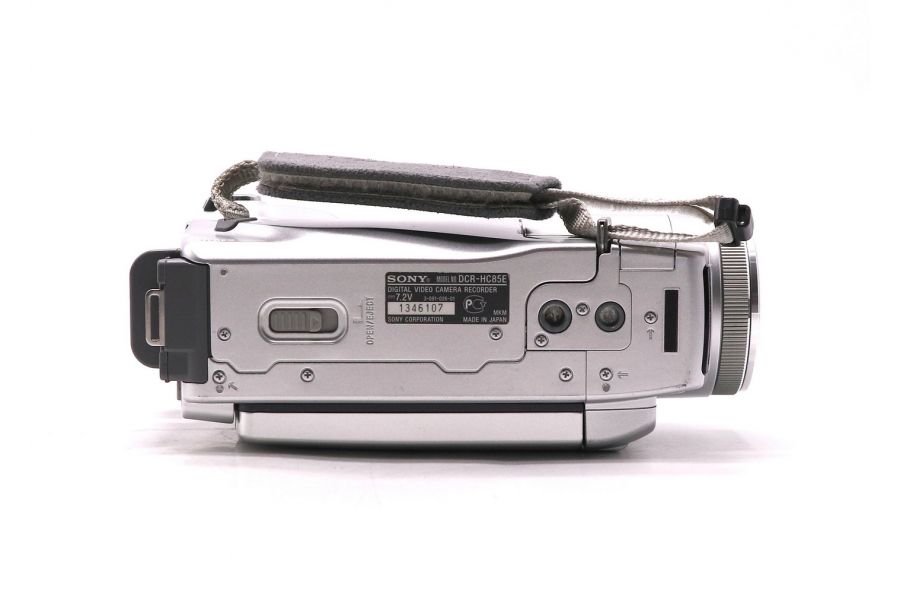 Компактная цифровая видеокамера Sony DCR-HC85E