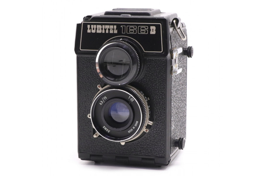 Советский фотоаппарат Любитель 166В (ЛОМО, 1981)