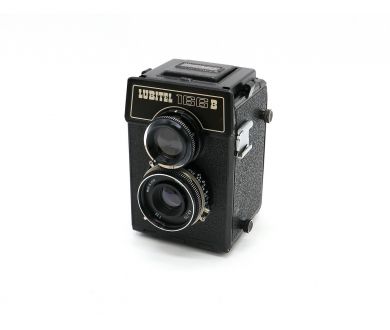 Пленочный фотоаппарат Любитель 166В (ЛОМО, 1983)