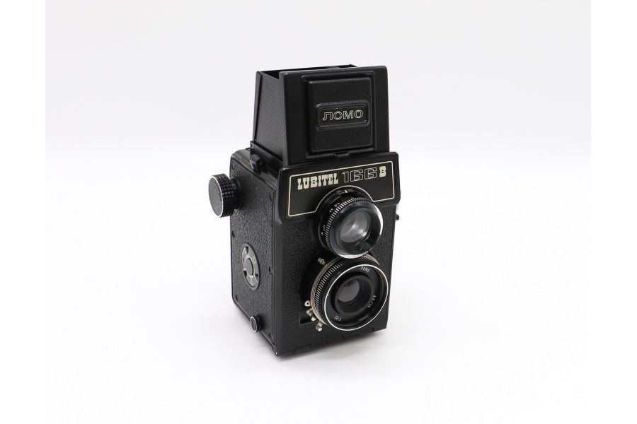 Пленочный фотоаппарат Любитель 166В (ЛОМО, 1983)