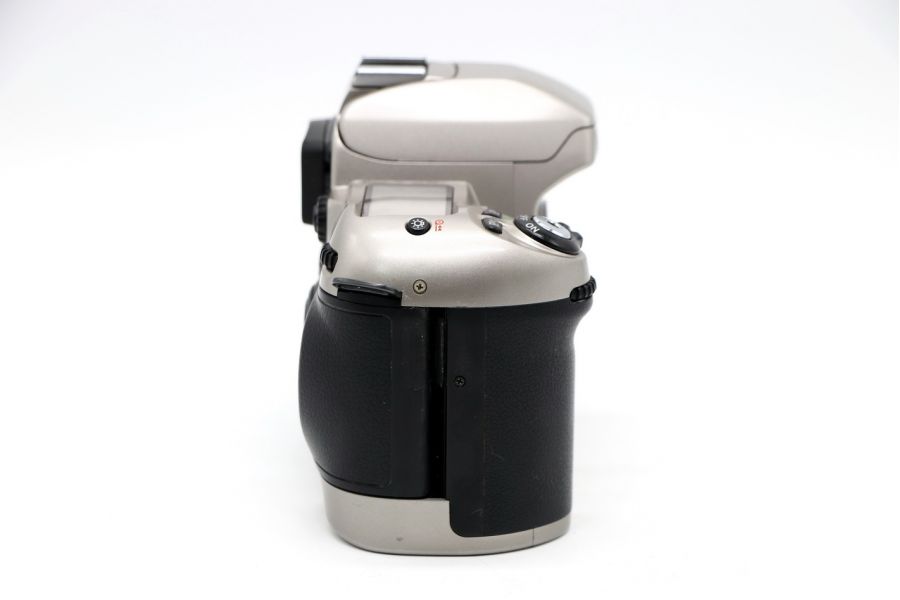 Зеркальная камера Nikon F80 Quartz Date body gray