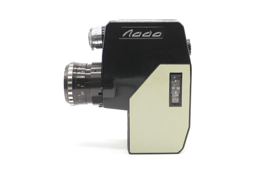 Кинокамера советская Лада комплект (СССР, 1969)