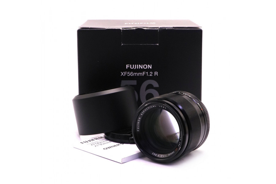 Цифровой объектив Fujifilm XF 56mm f/1.2 R в упаковке