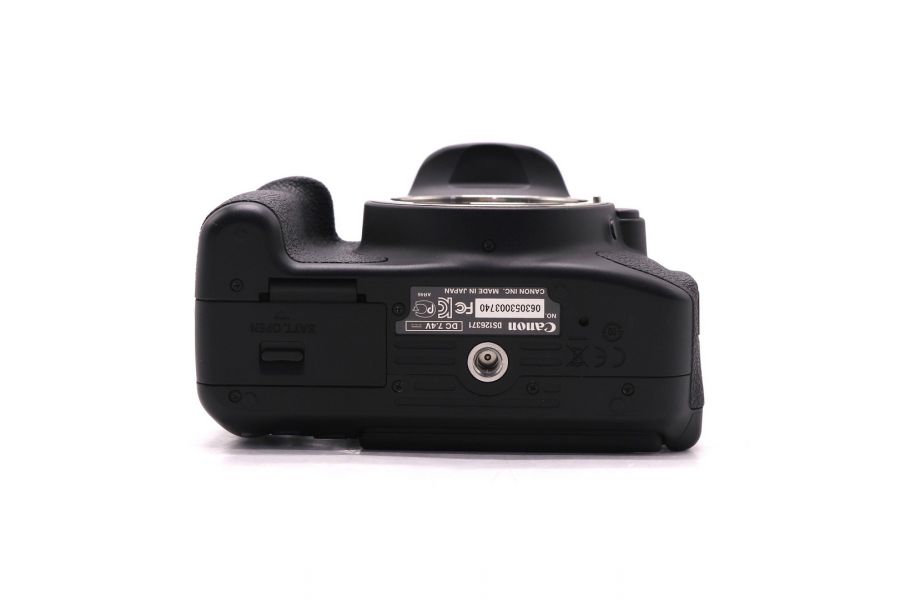 Фотокамера Canon EOS 650D body (пробег 4520 кадров)