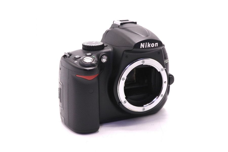 Фотоаппарат Nikon D5000 body (пробег 9710 кадров)
