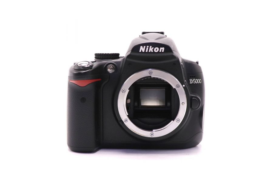 Фотоаппарат Nikon D5000 body (пробег 9710 кадров)