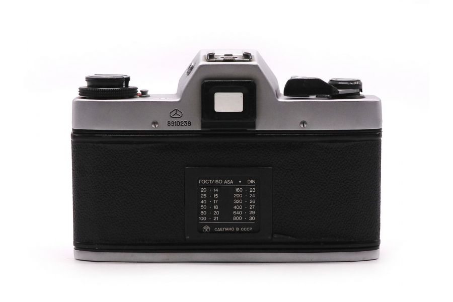 Советский зеркальный фотоаппарат Киев 19 body М42
