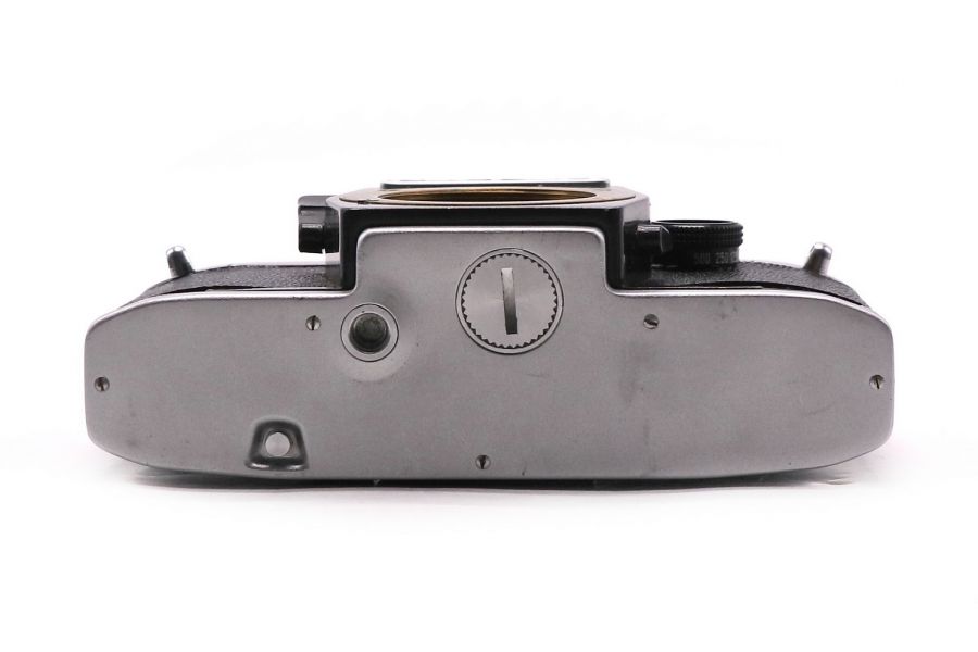 Советский зеркальный фотоаппарат Киев 19 body М42