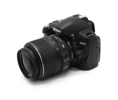 Фотокамера Nikon D3000 kit (пробег 9340 кадров)
