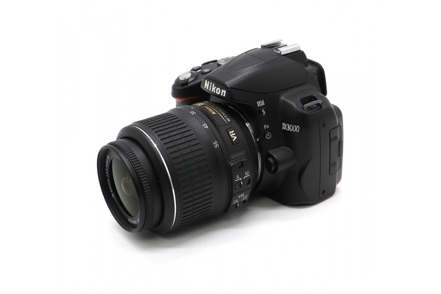 Фотокамера Nikon D3000 kit (пробег 9340 кадров)