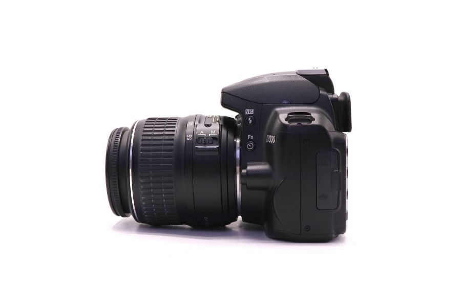 Фотокамера Nikon D3000 kit (пробег 8240 кадров)