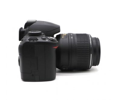 Фотокамера Nikon D3000 kit (пробег 9340 кадров)