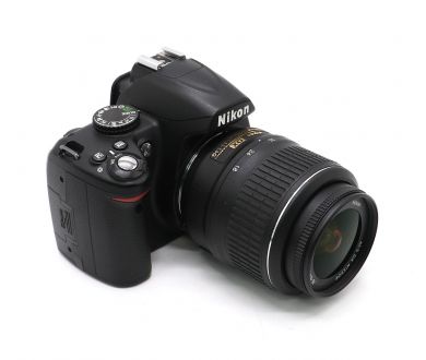 Фотокамера Nikon D3000 kit (пробег 9340 кадров)