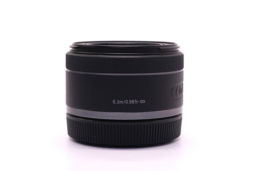 Canon RF 50mm f/1.8 STM в упаковке