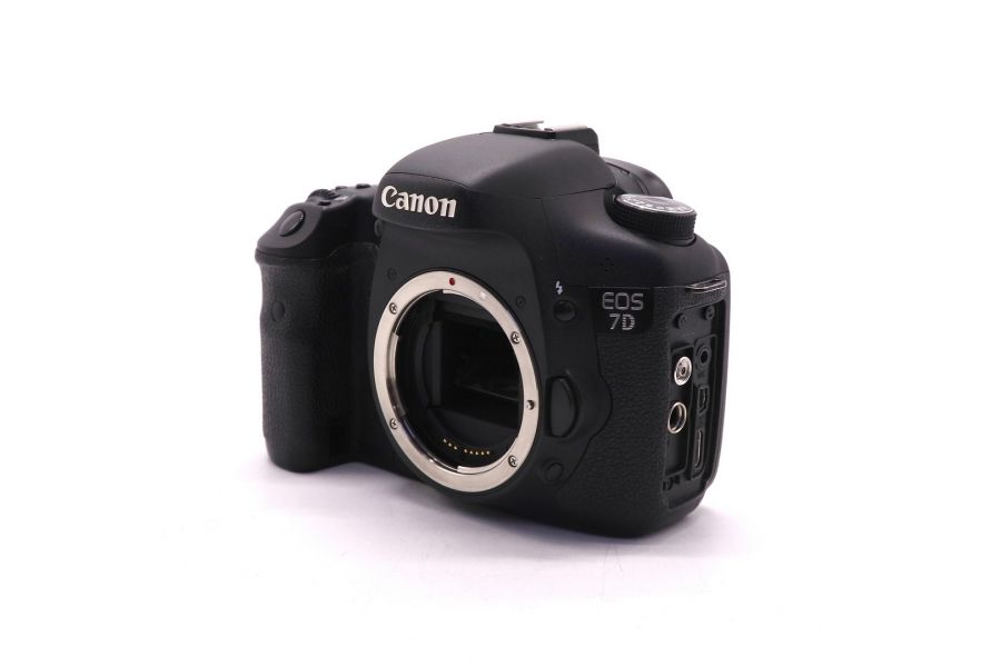 Фотокамера Canon EOS 7D body (пробег 31005 кадров)