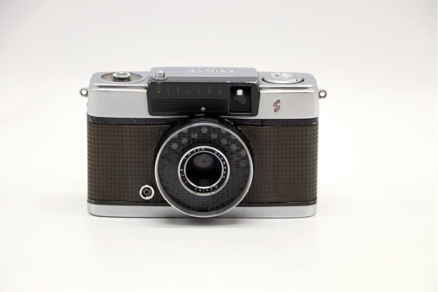 Пленочный фотоаппарат Olympus Pen EES