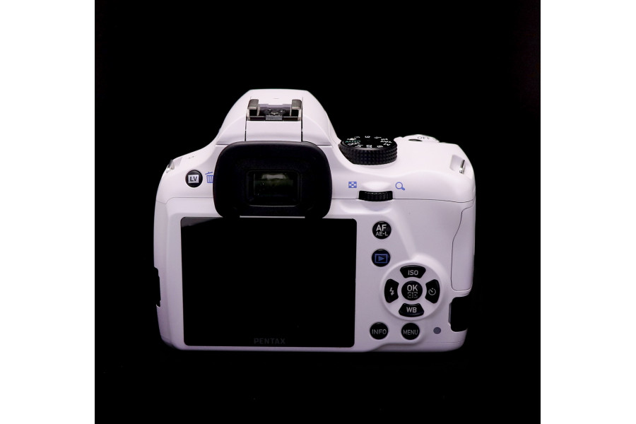 Камера Pentax K-50 kit (пробег 3180 кадров)