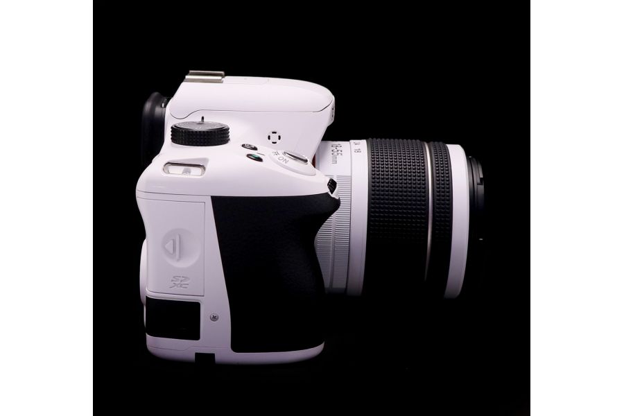 Камера Pentax K-50 kit (пробег 3180 кадров)