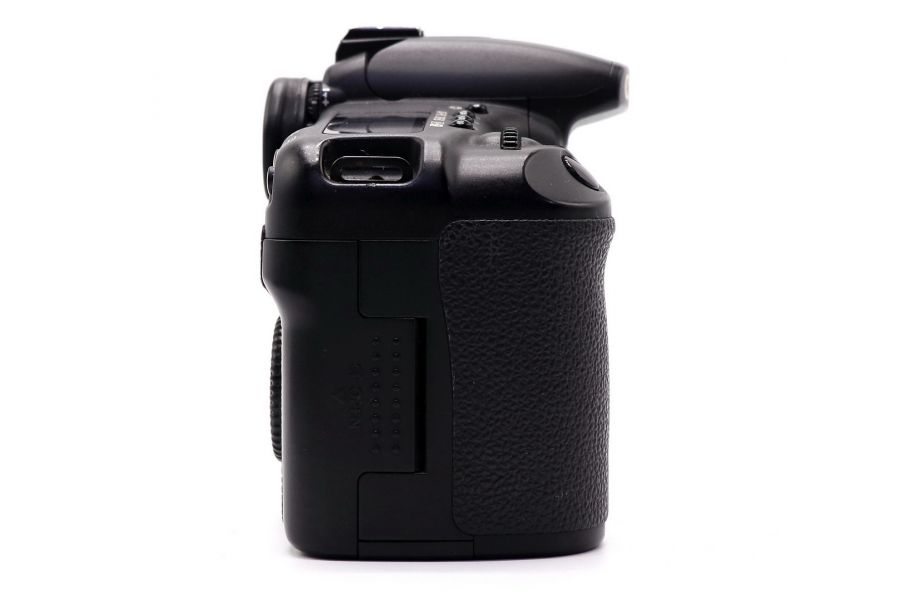 Зеркальный фотоаппарат Canon EOS 20D body