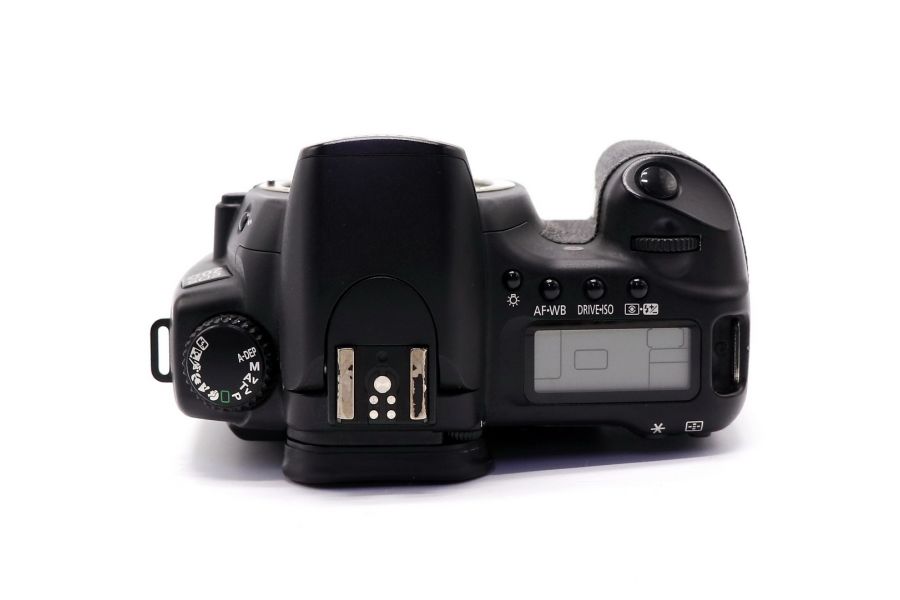 Зеркальный фотоаппарат Canon EOS 20D body