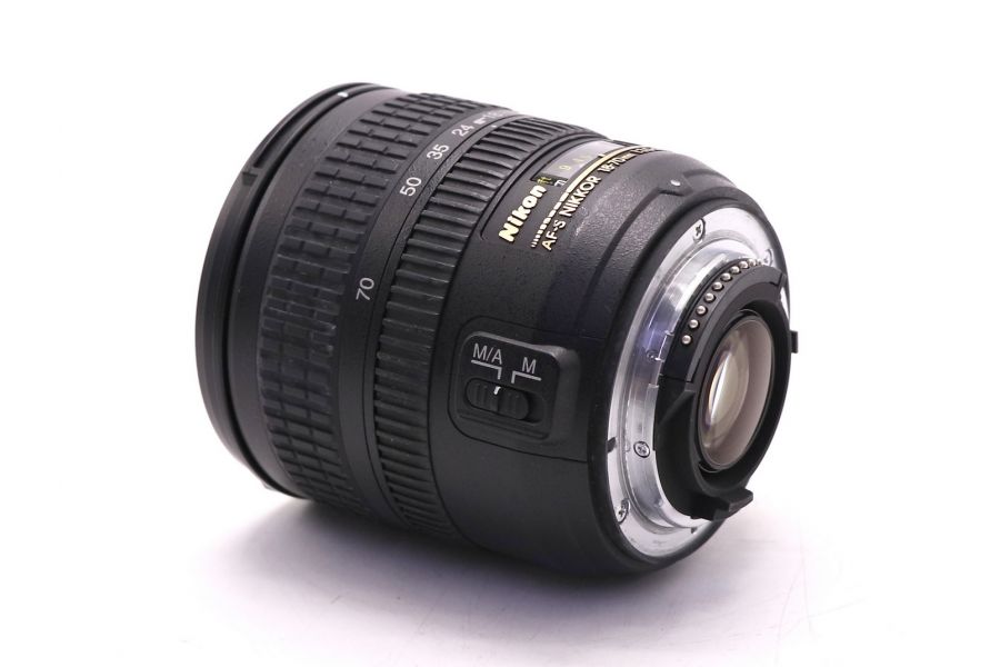 Nikon 18-70mm f3.5-4.5G ED-IF AF-S DX Zoom Nikkor (Thailand)