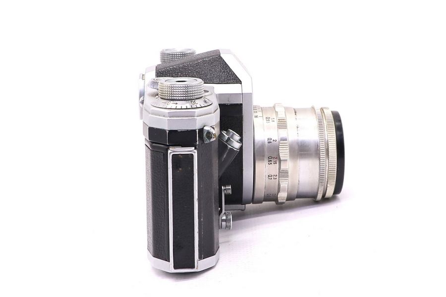 Зеркальный пленочный фотоаппарат Contax D kit