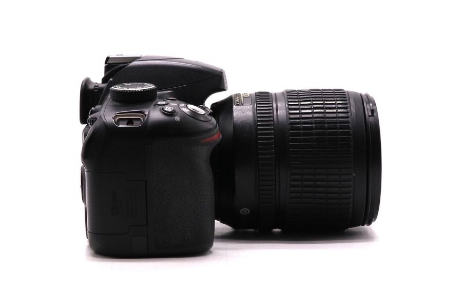 Nikon D3200 kit в упаковке (пробег 38700 кадров)