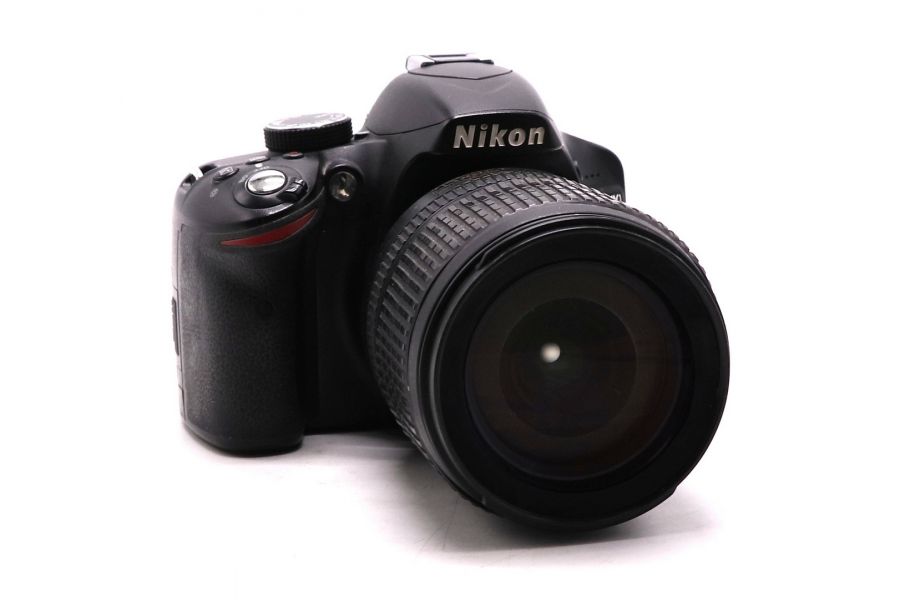 Nikon D3200 kit в упаковке (пробег 38700 кадров)