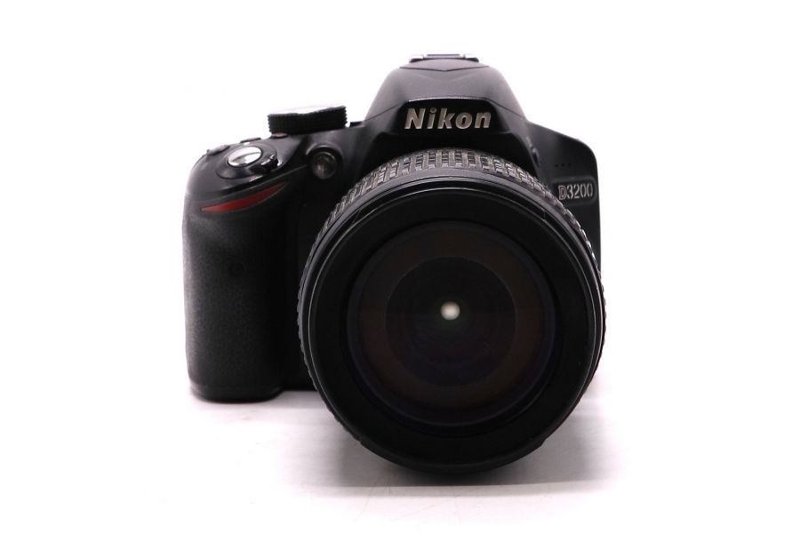 Nikon D3200 kit в упаковке (пробег 38700 кадров)