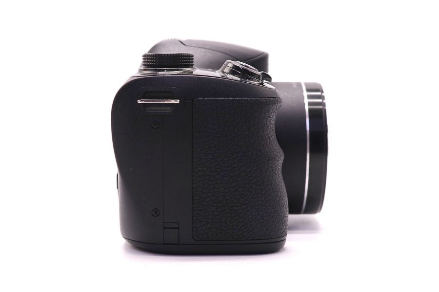 Камера Sony Cyber-Shot DSC-H300 в упаковке