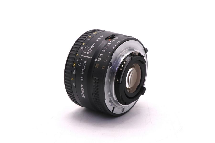 Объектив Nikon 50mm f/1.8D AF Nikkor (China, 2014г.)