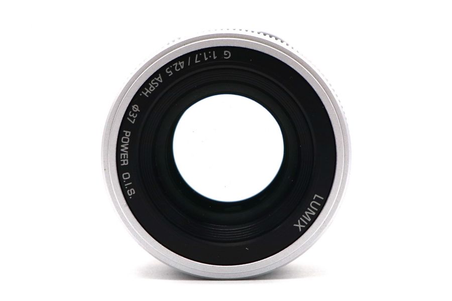 Panasonic Lumix G 42.5mm f/1.7 Asph. Power O.I.S. в упаковке