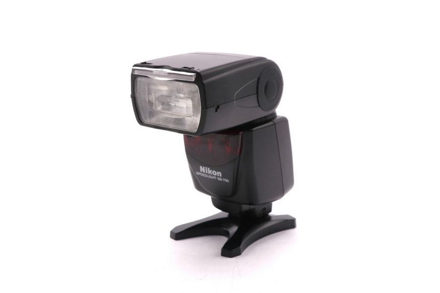 Фотовспышка Nikon Speedlight SB-700 (комплект)
