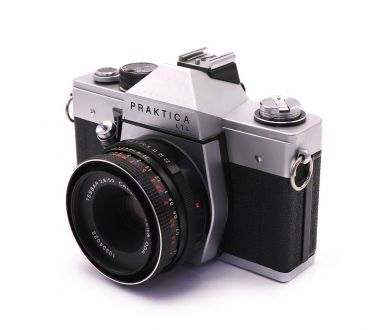 Зеркальный пленочный фотоаппарат Praktica LTL kit