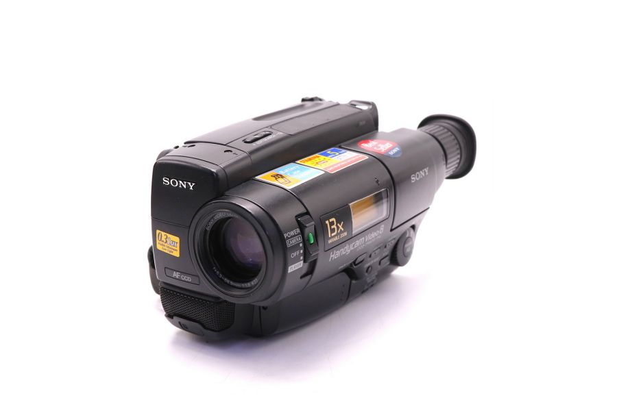 Кассетная аналоговая видеокамера Sony CCD-TR401E