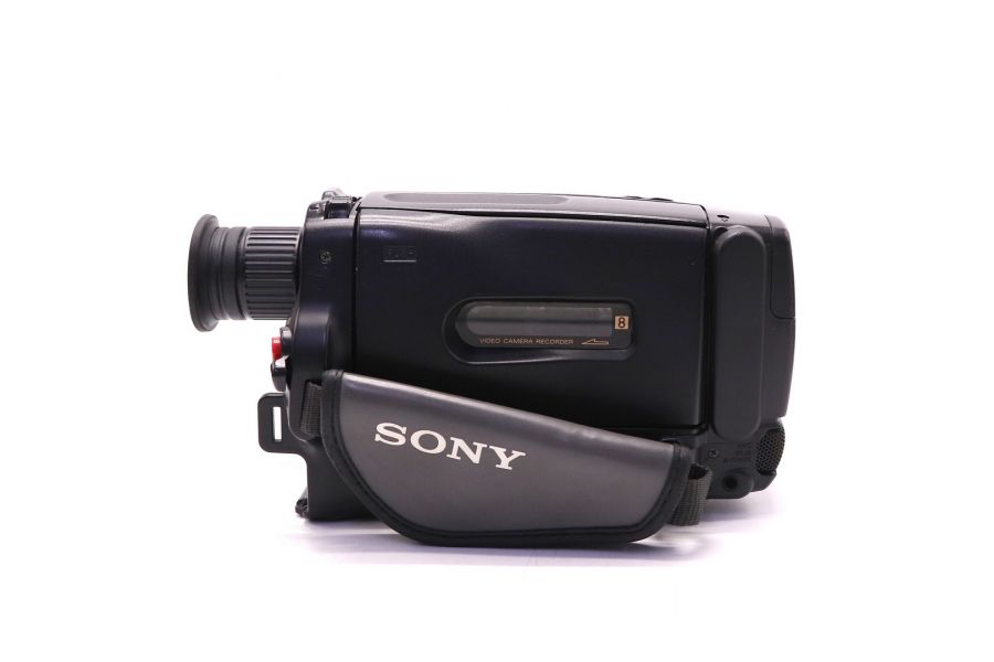 Кассетная аналоговая видеокамера Sony CCD-TR401E