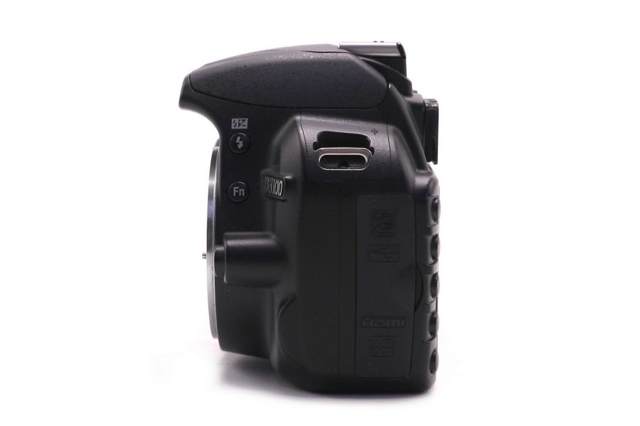Фотокамера Nikon D3100 body (пробег 10320 кадров)