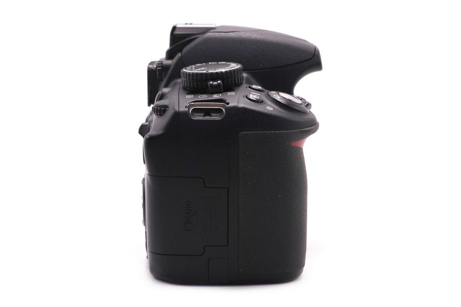 Фотокамера Nikon D3100 body (пробег 10320 кадров)