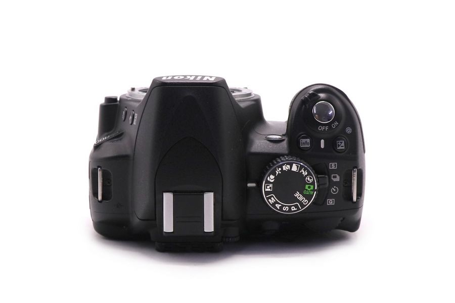 Фотокамера Nikon D3100 body (пробег 10320 кадров)