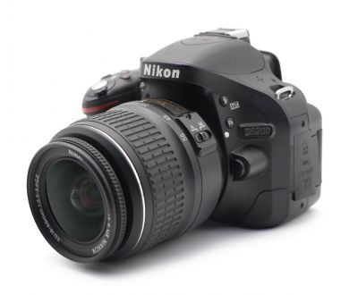 Фотокамера Nikon D5200 kit (пробег 4950 кадров)